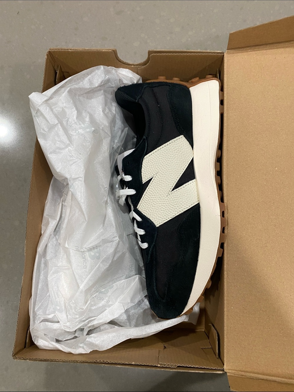NIB new balance 327 sneakers womens 10 - Picture 8 of 9